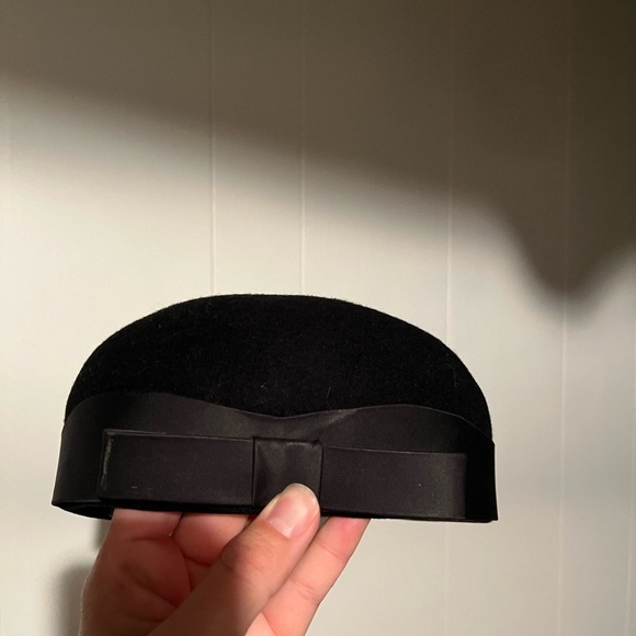 Vintage Eaton’s Black Felt Hat With Bow - Picture 1 of 8